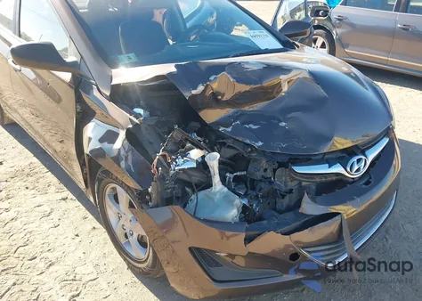 2016 Hyundai Elantra Limited/Se/Value Edition z USA, uszkodzony, nr VIN KMHDH4AEXGU521267